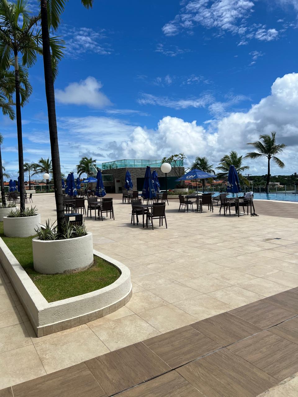 Área da piscina do resort